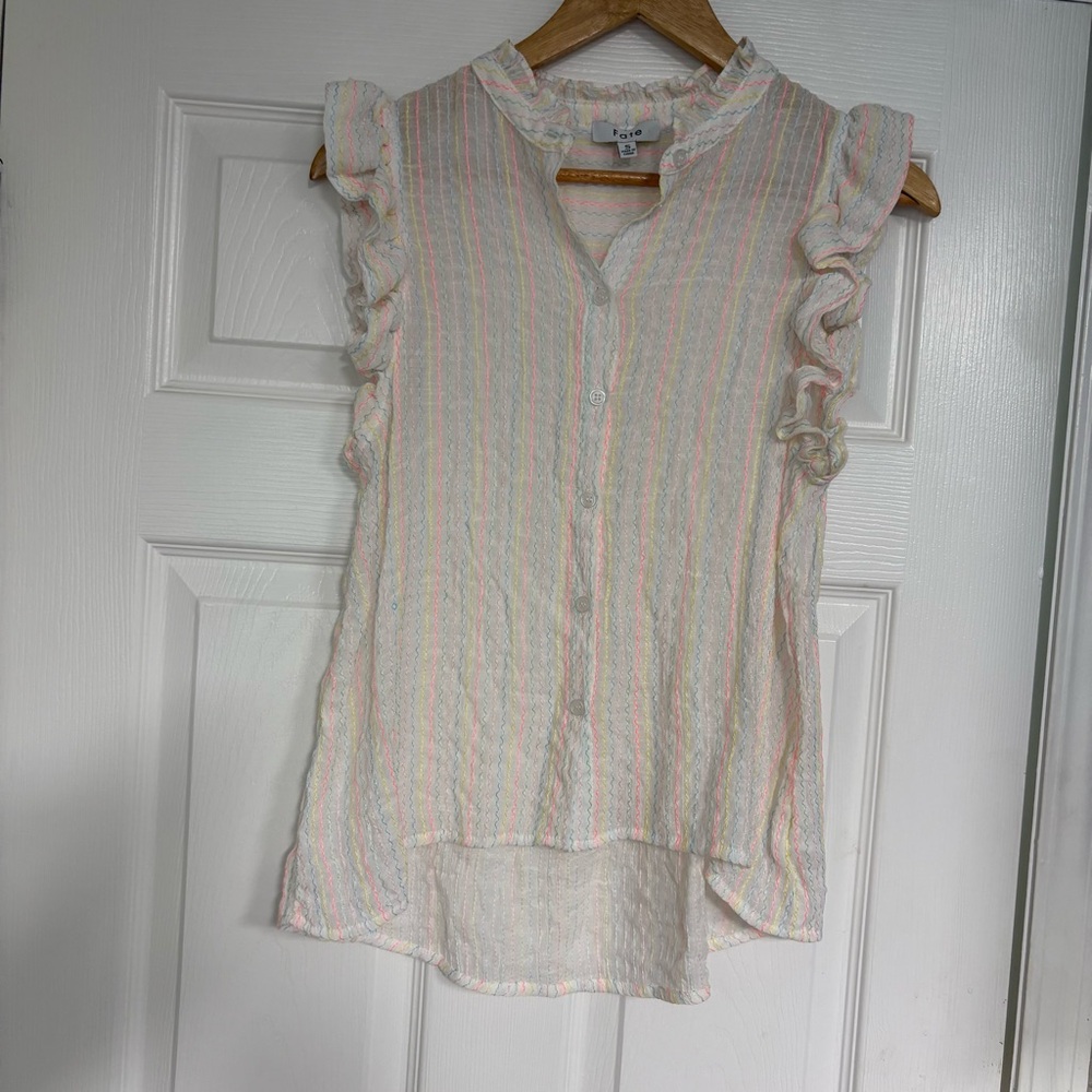 Fate White Multi Color Embroidered Button Front‎ Top Size Small